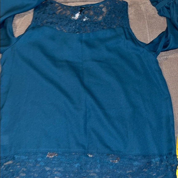 Jessica Simpson Teal Lace Cold Shoulder Blouse with Floral Design - Picture 6 of 11